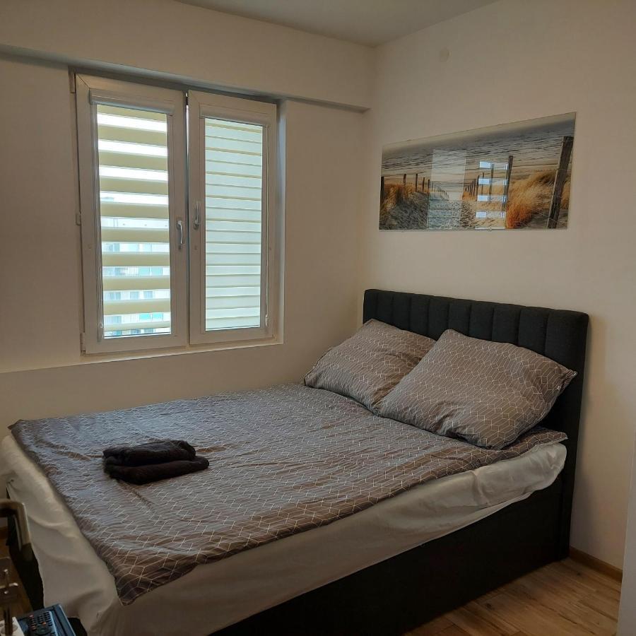 Apartament Mira Rzeszów Exteriör bild